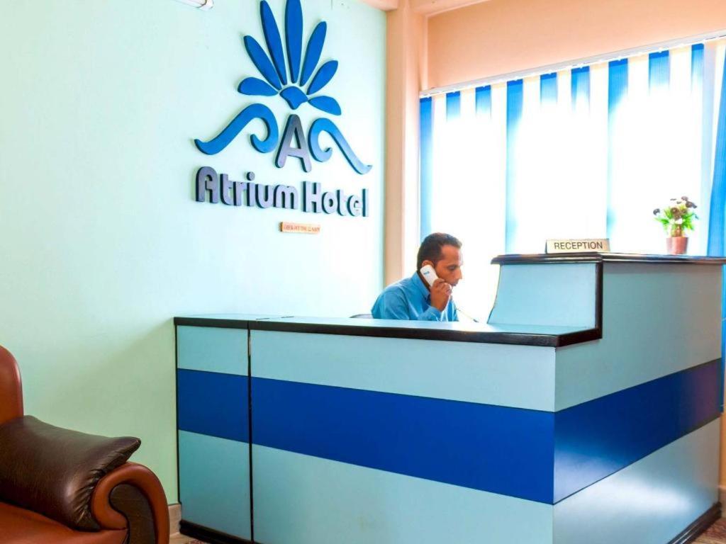 Hotel Atrium Pokhara Esterno foto