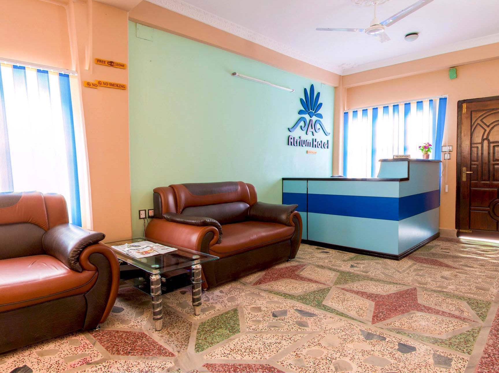 Hotel Atrium Pokhara Esterno foto