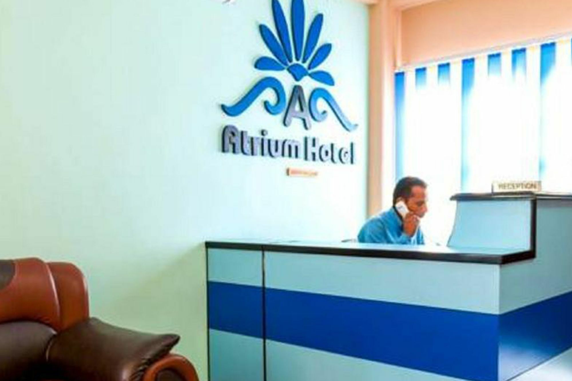 Hotel Atrium Pokhara Esterno foto