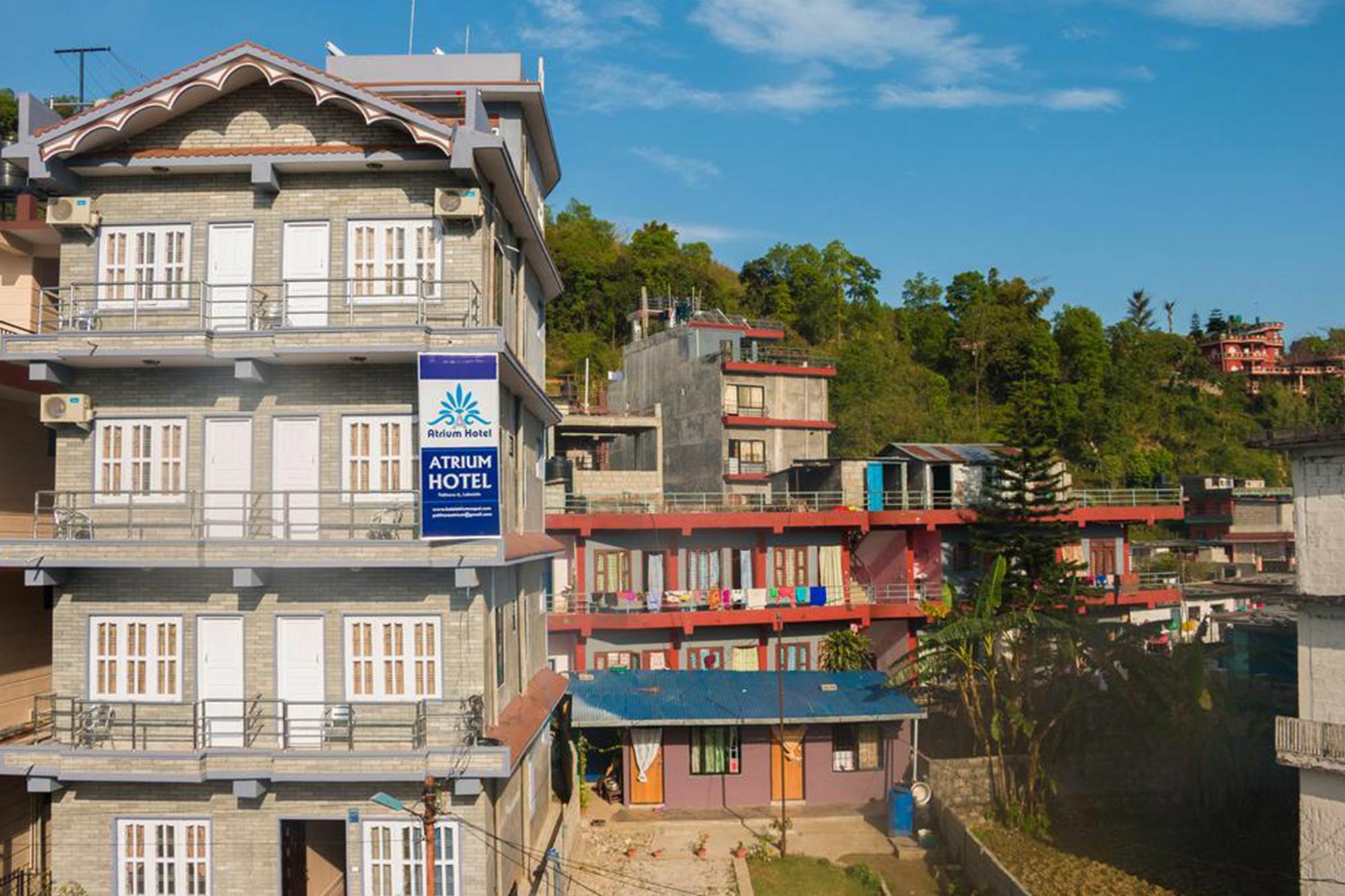 Hotel Atrium Pokhara Esterno foto