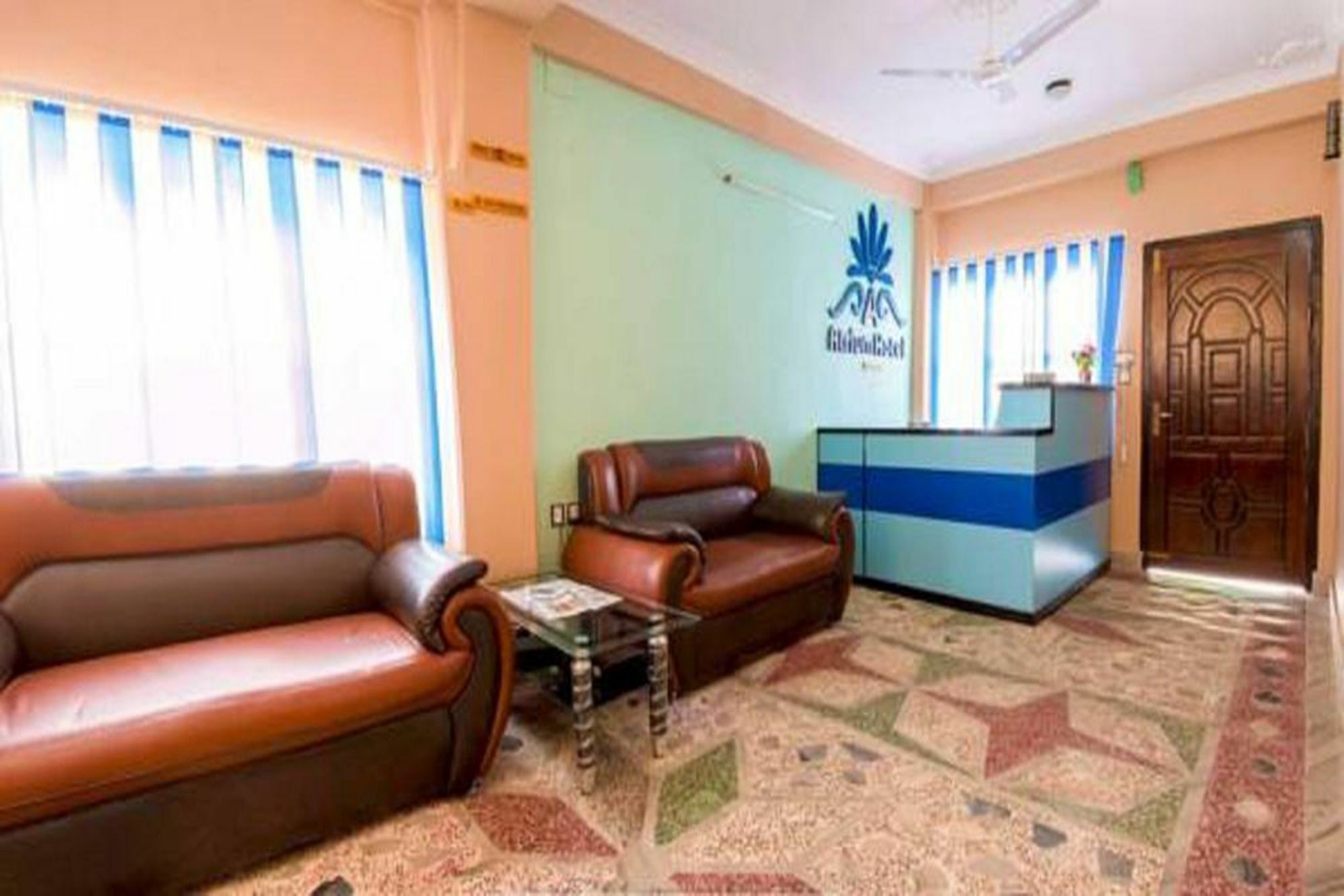 Hotel Atrium Pokhara Esterno foto