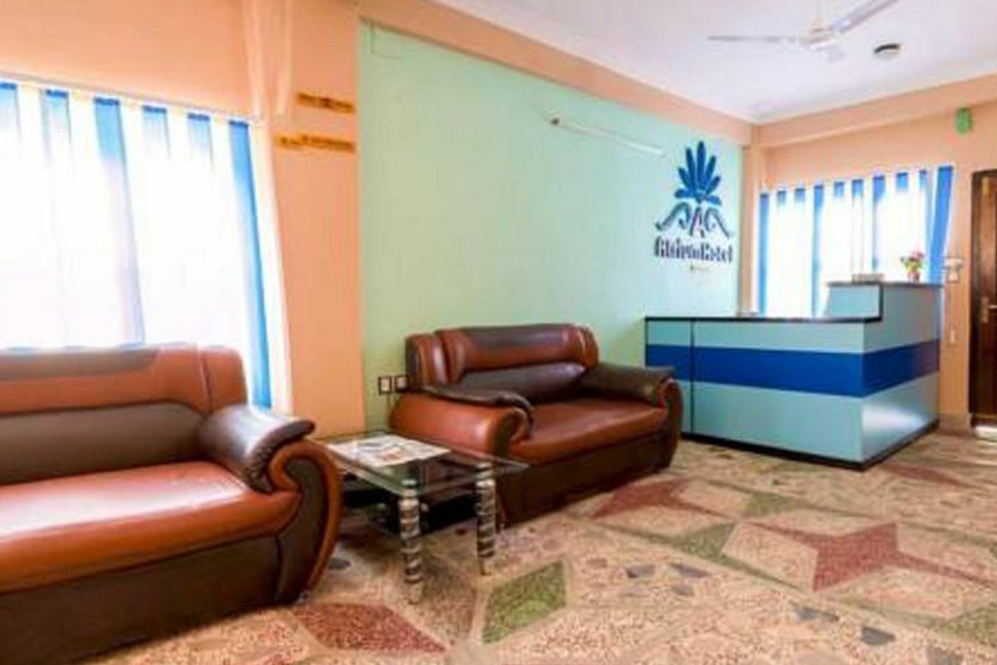 Hotel Atrium Pokhara Esterno foto